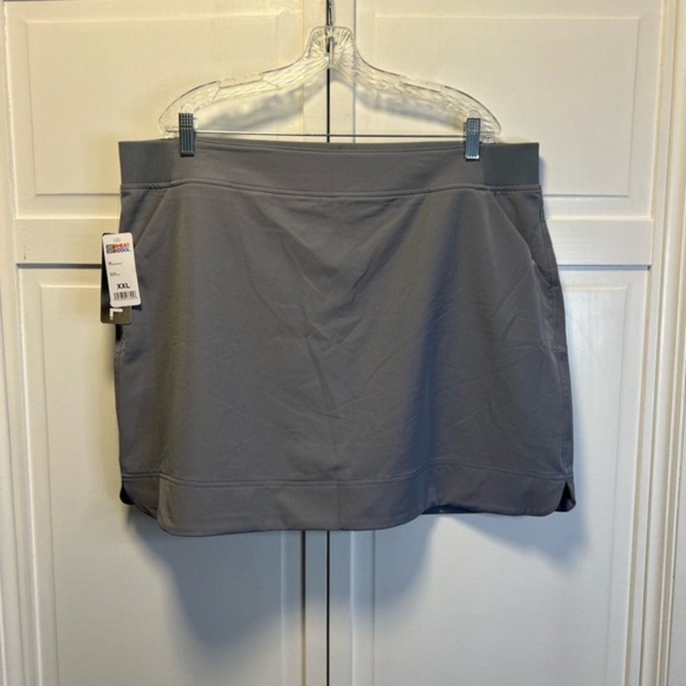 NWT 32 Degrees Cool Women’s Skort Size Women’s XXL Color Quick Silver